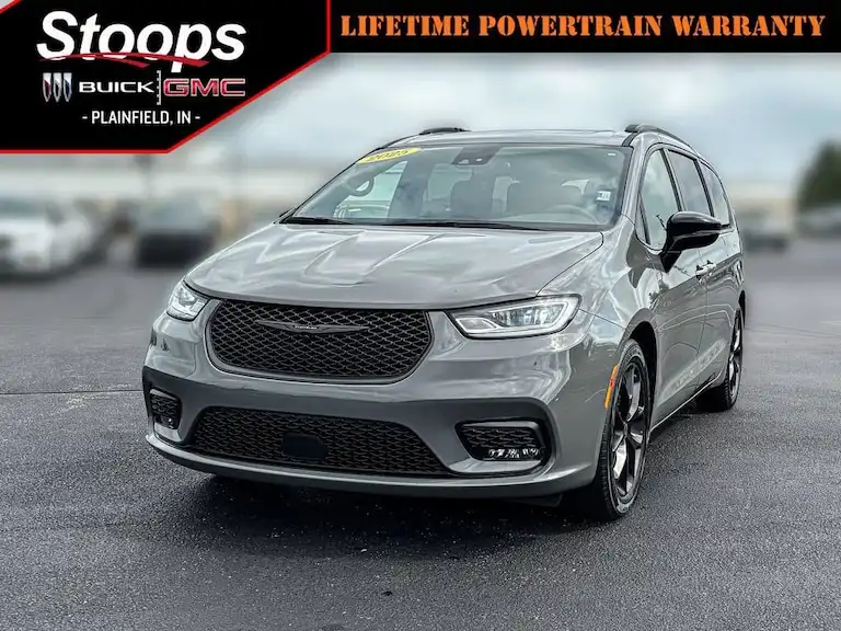 2025 Chrysler Pacifica Limited's photo