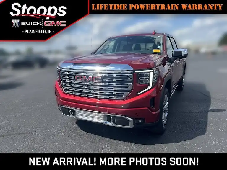 2023 GMC Sierra 4WD Crew Cab Short Box Denali's photo