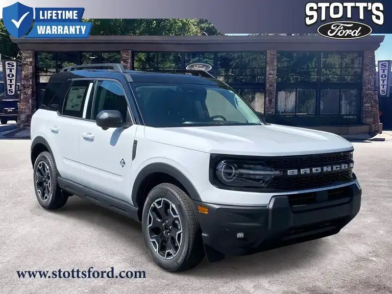 2026 Ford Bronco Sport Outer Banks 4X4's photo