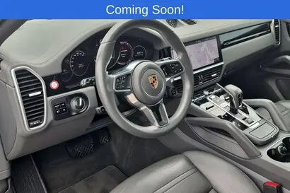 2020 Porsche Cayenne Base photo 2