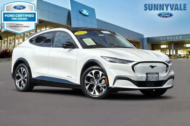 2023 Ford Mustang-Mach-e Premium's photo