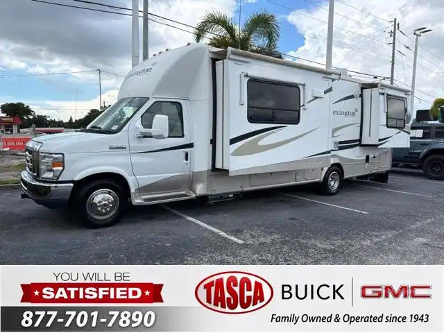 2011 Ford E-Series Base E-450SD Cab/Chassis's photo