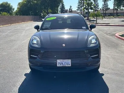2019 Porsche Macan Base photo 2