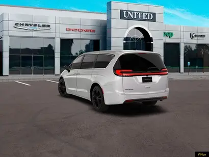2026 Chrysler Pacifica Select photo 5