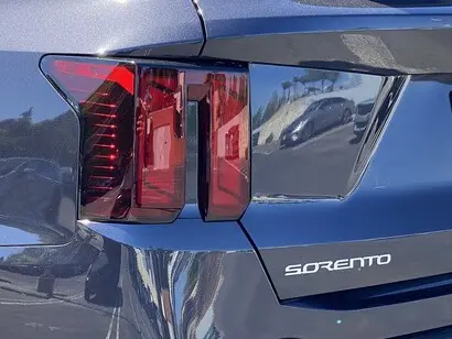 2026 Kia Sorento LX Auto photo 3