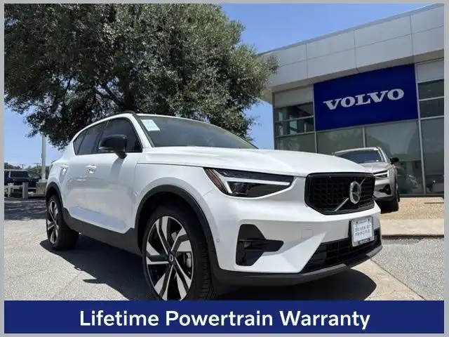 2026 Volvo XC40 B5 Ultra Dark AWD's photo