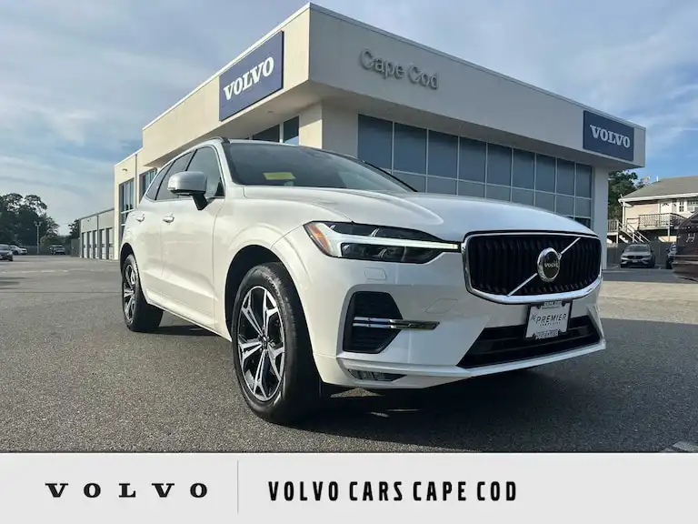 2022 Volvo XC60 B5 Momentum AWD's photo