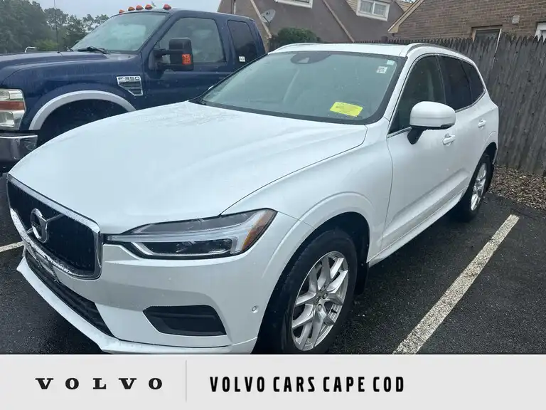 2019 Volvo XC60 T5 Momentum AWD's photo