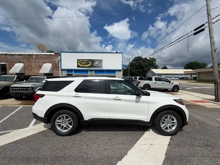 2026 Ford Explorer's photo