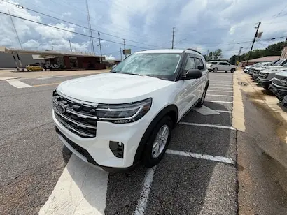 2026 Ford Explorer undefined photo 4