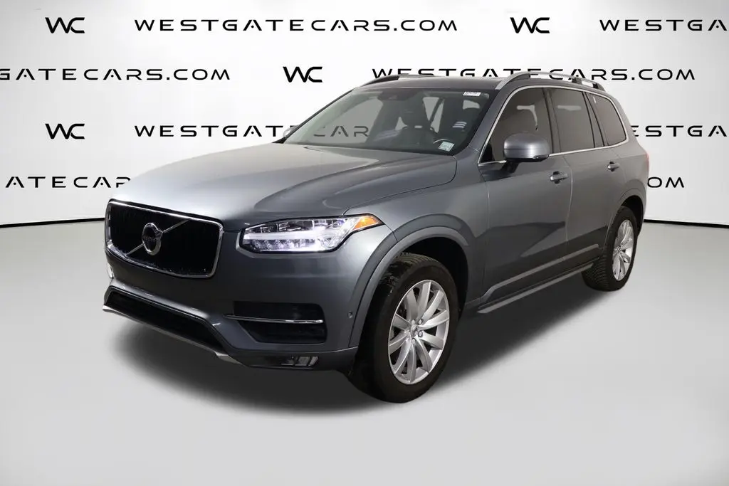 2018 Volvo XC90 T5 FWD Momentum photo 1