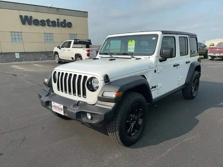 2023 Jeep Wrangler Altitude's photo
