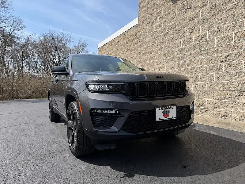 2024 Jeep Grand Cherokee Limited 4WD photo 1