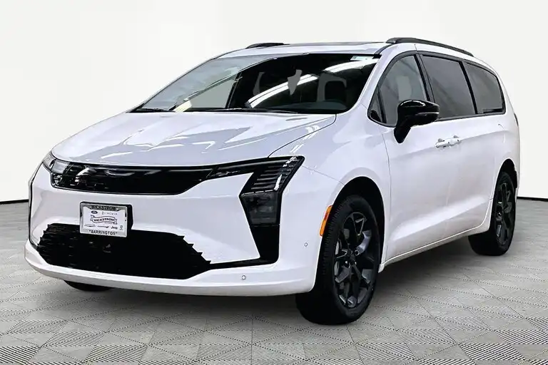 2027 Chrysler Pacifica Limited AWD's photo