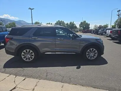 2026 Ford Explorer Platinum 4WD photo 4