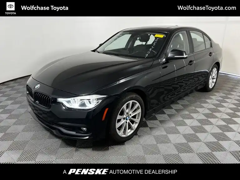 2018 BMW 3 Series 320i Sedan's photo