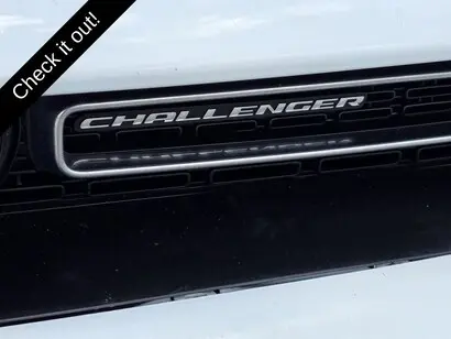 2020 Dodge Challenger SXT Auto photo 5