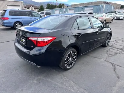 2015 Toyota Corolla S AT photo 3