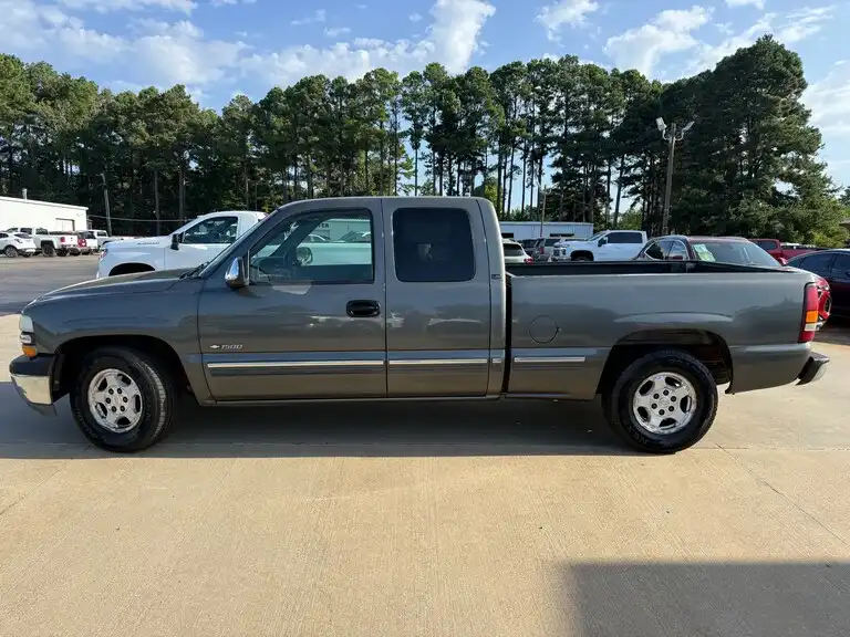 2001 Chevrolet Silverado 1500 1500 Extended Cab SWB LS's photo