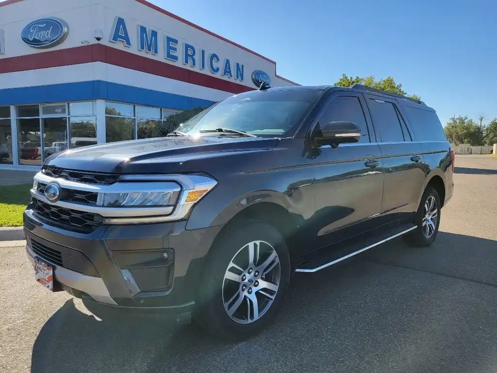 2023 Ford Expedition XLT 4WD MAX's photo