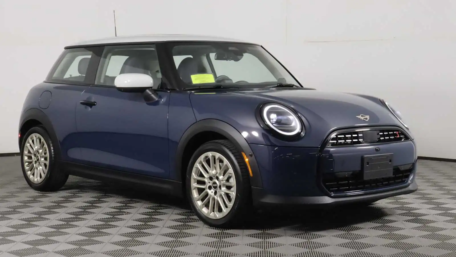 2026 MINI Hardtop Cooper S's photo
