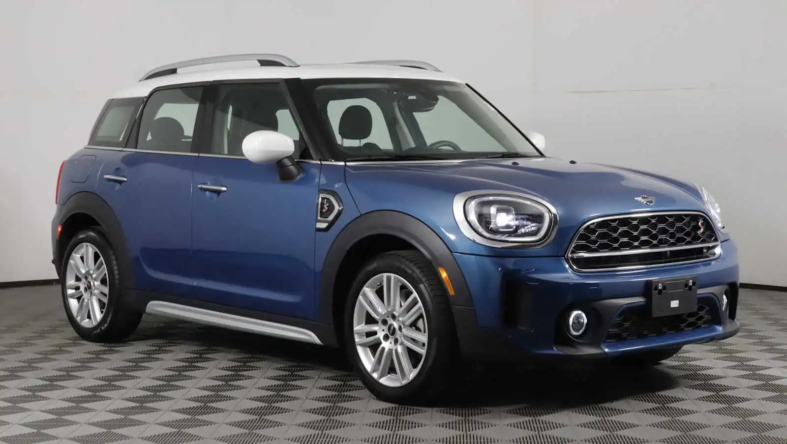 2023 MINI Countryman Cooper S's photo