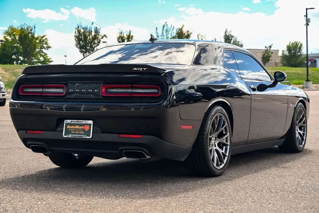 2016 Dodge Challenger SRT 392 photo 4