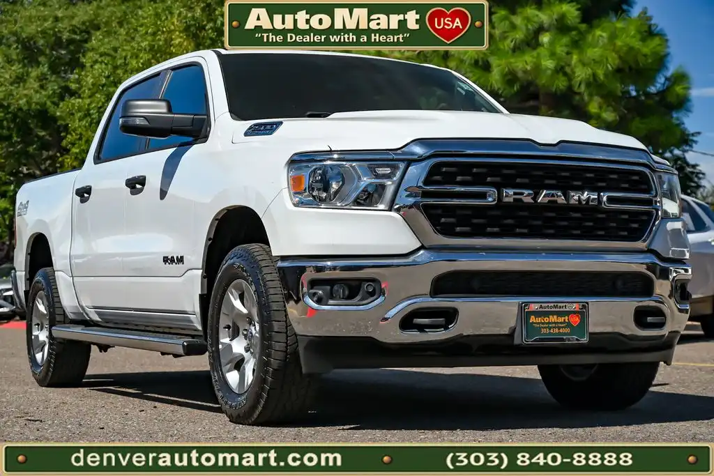 2024 RAM 1500 Big Horn/Lone Star 4WD Crew Cab 5'7's photo