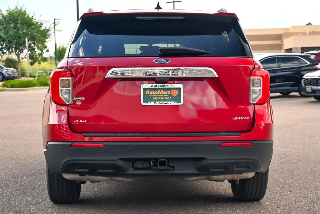 2024 Ford Explorer XLT 4WD photo 5