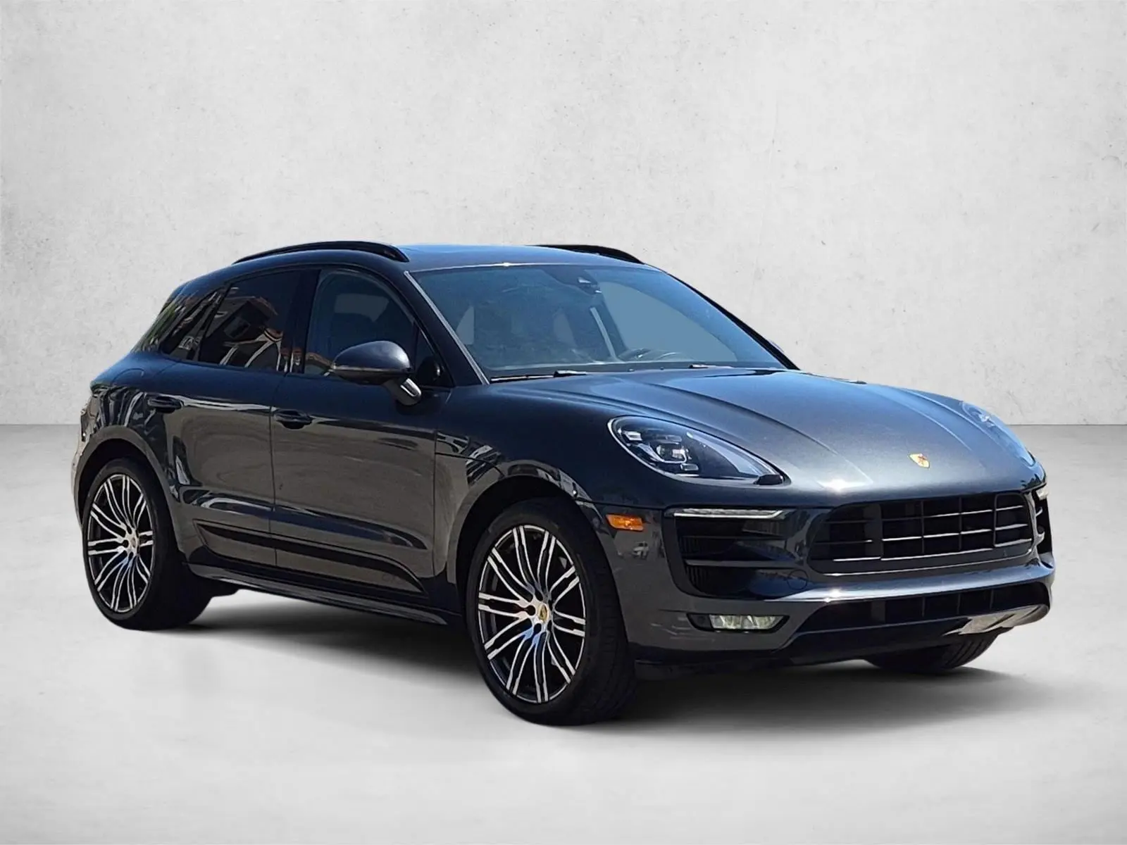2017 Porsche Macan GTS photo 3