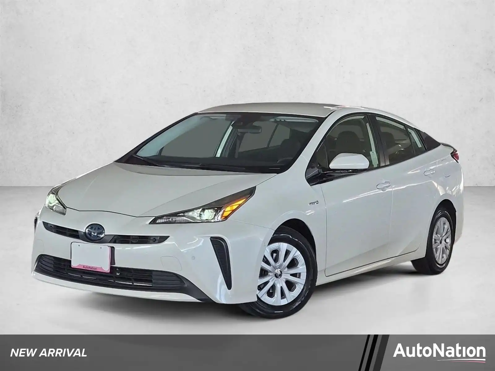 2020 Toyota Prius LE FWD's photo