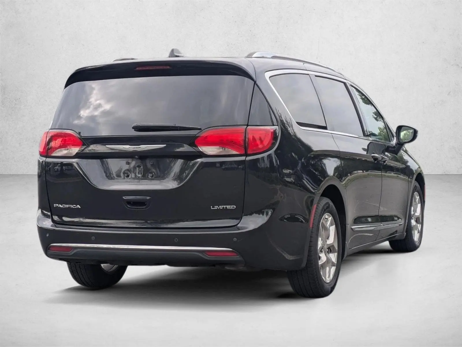 2020 Chrysler Pacifica Limited photo 5
