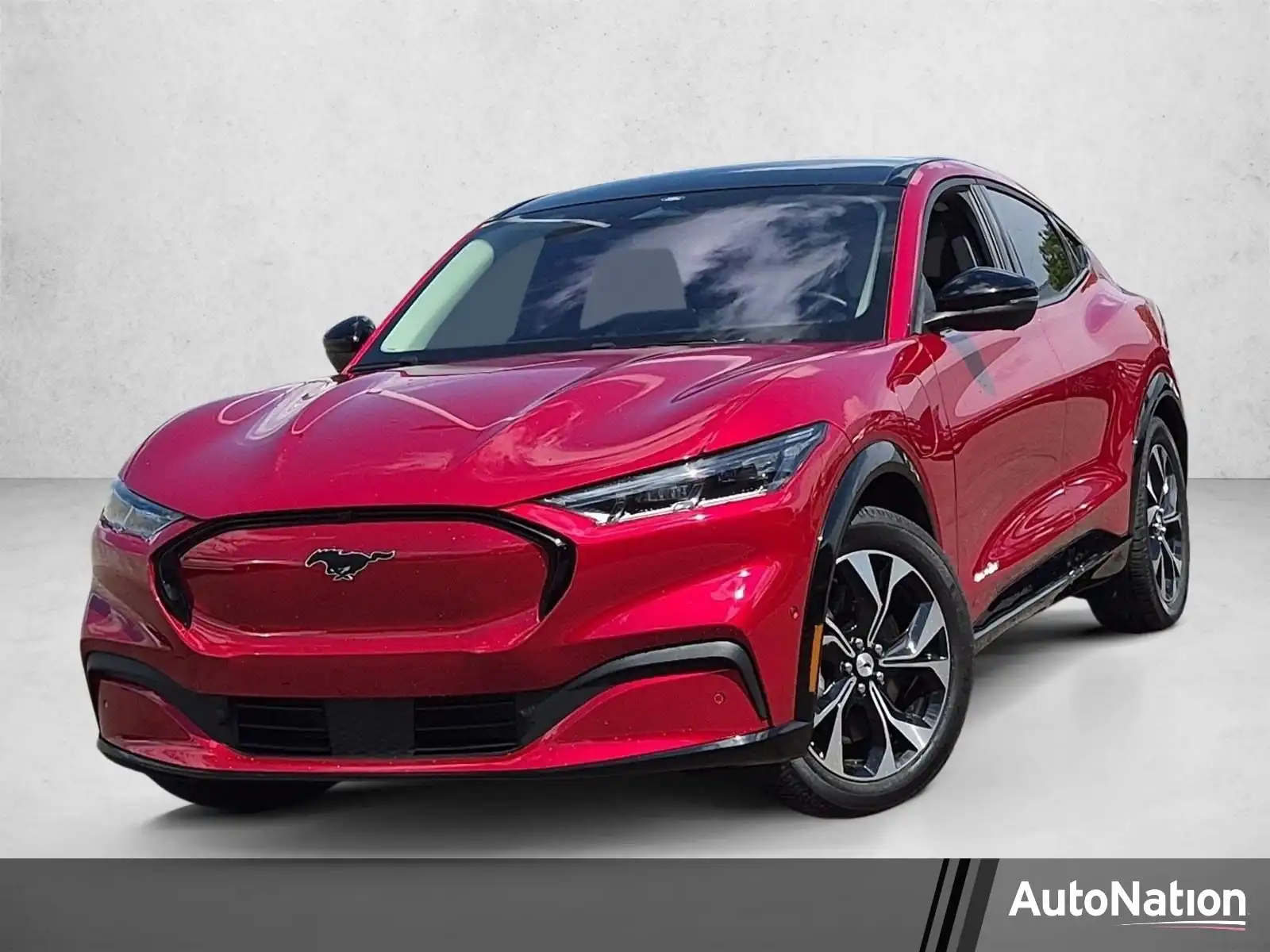 2021 Ford Mustang-Mach-e Premium's photo