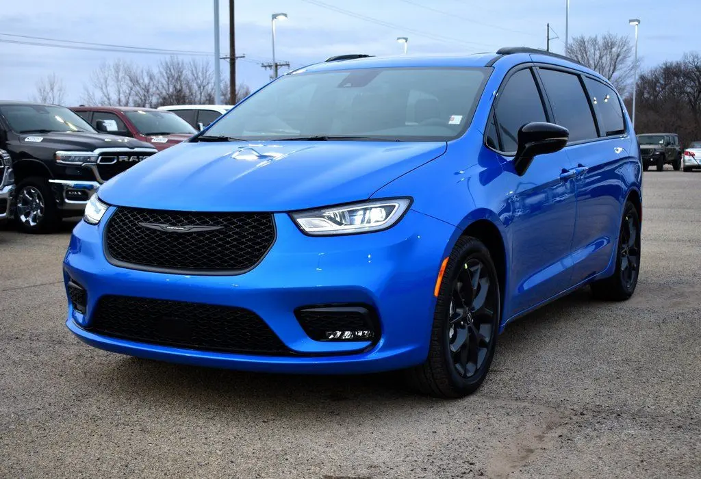 Vehicle Image 1