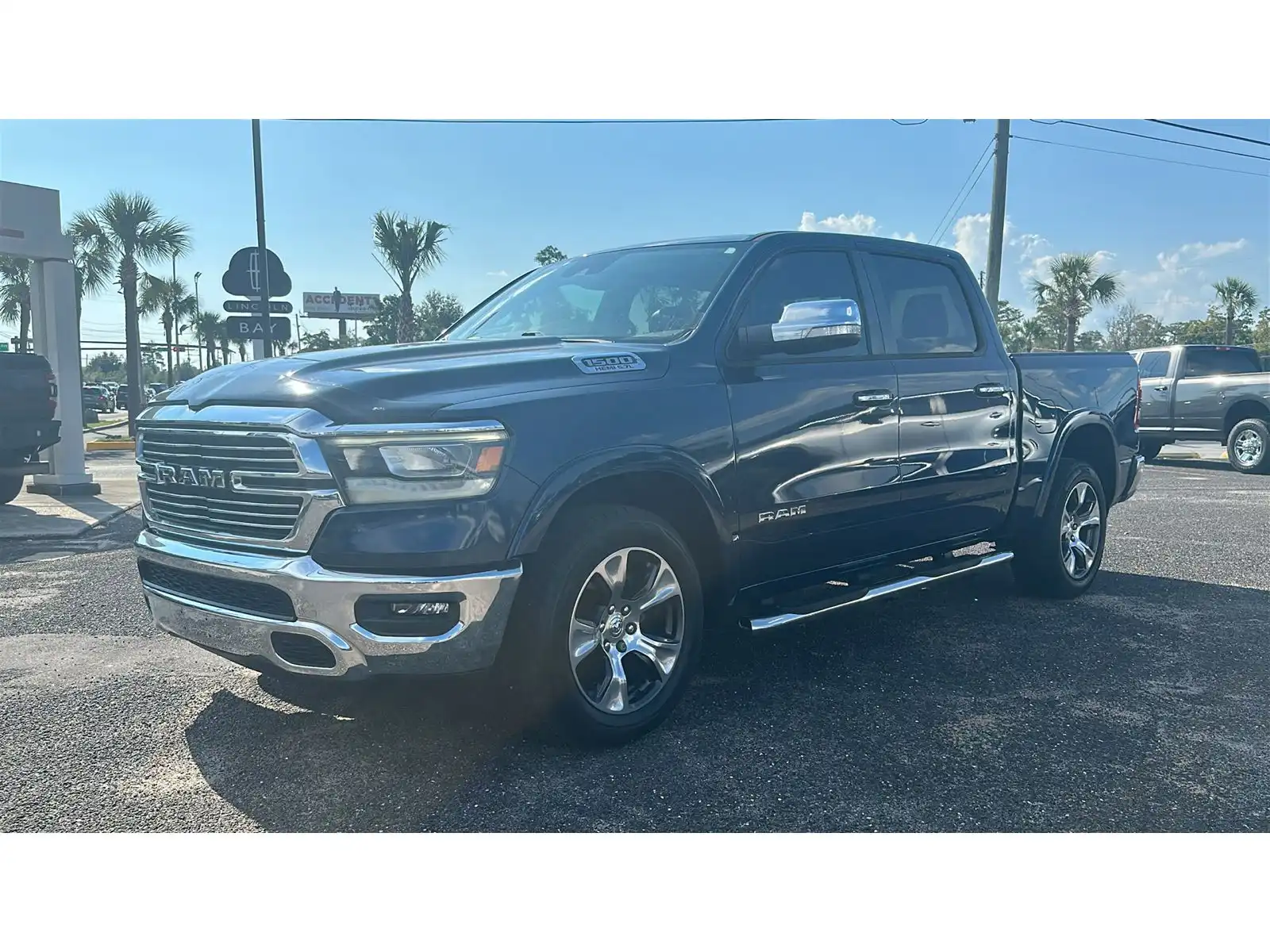 2022 RAM 1500 Laramie Crew Cab 5'7's photo