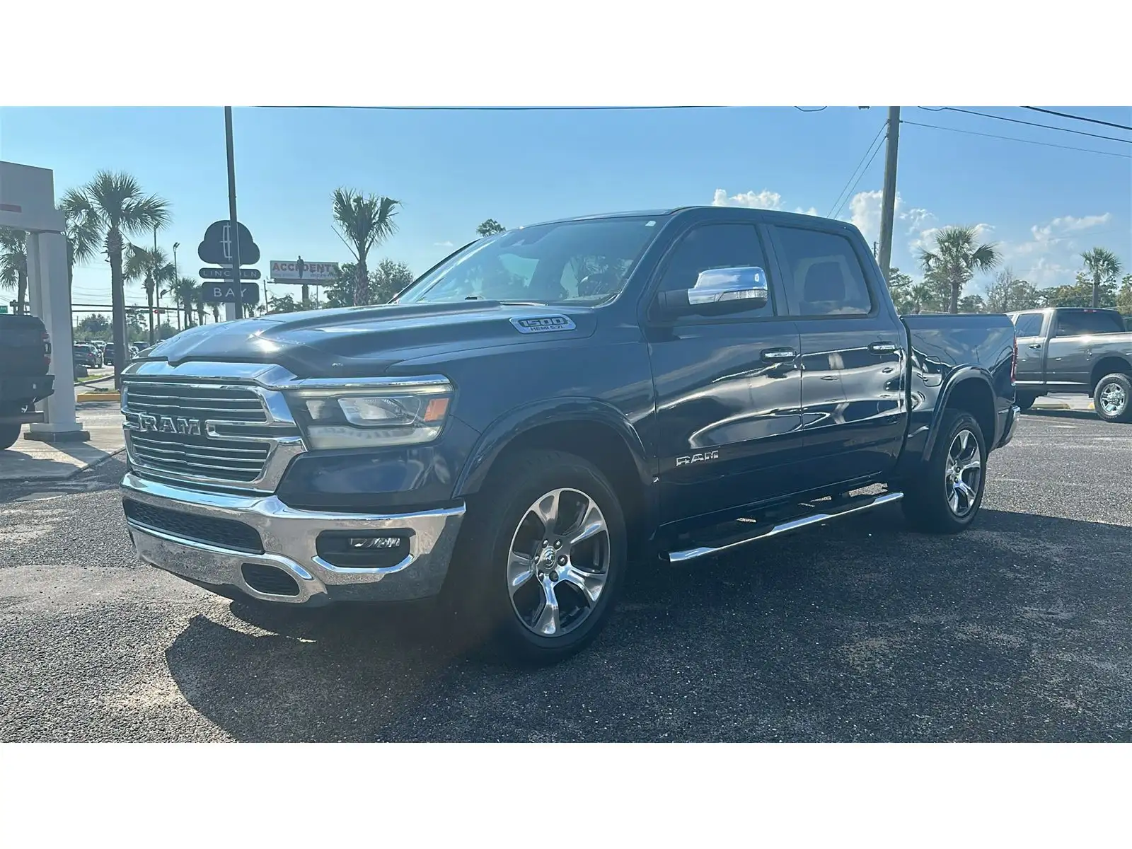 2022 RAM 1500 Laramie Crew Cab 5'7's photo