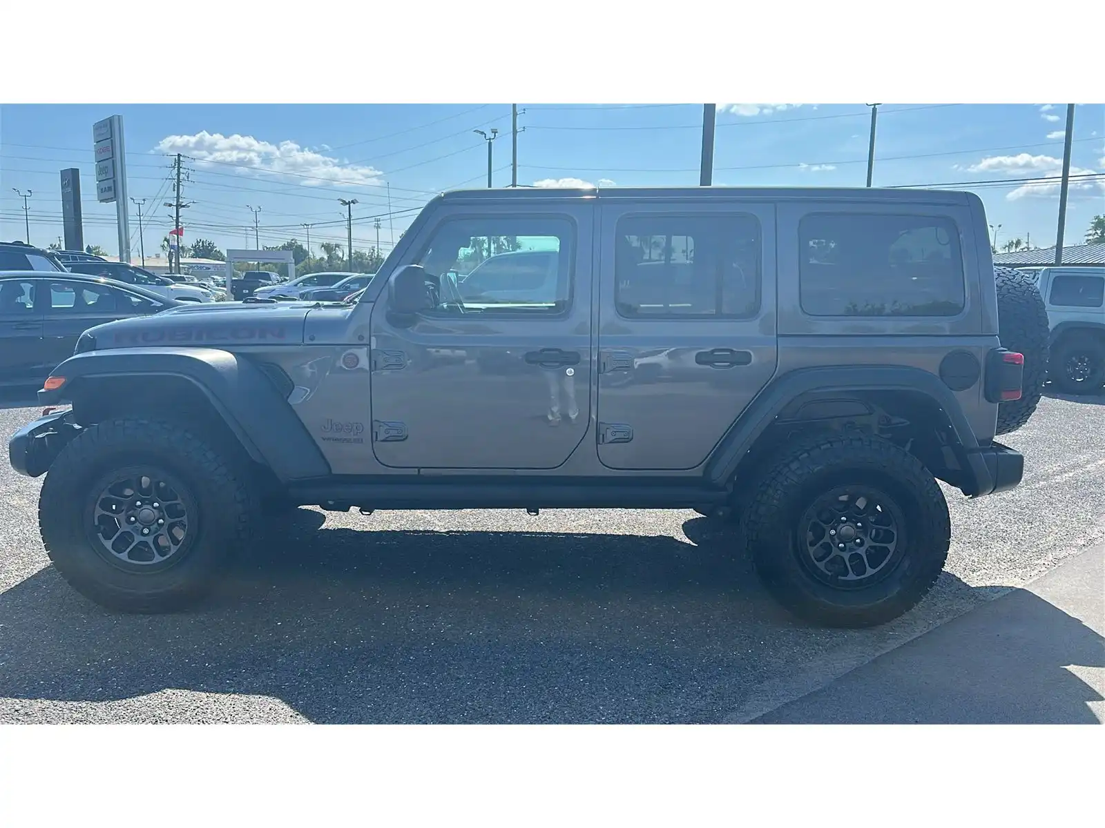 2022 Jeep Wrangler Rubicon's photo