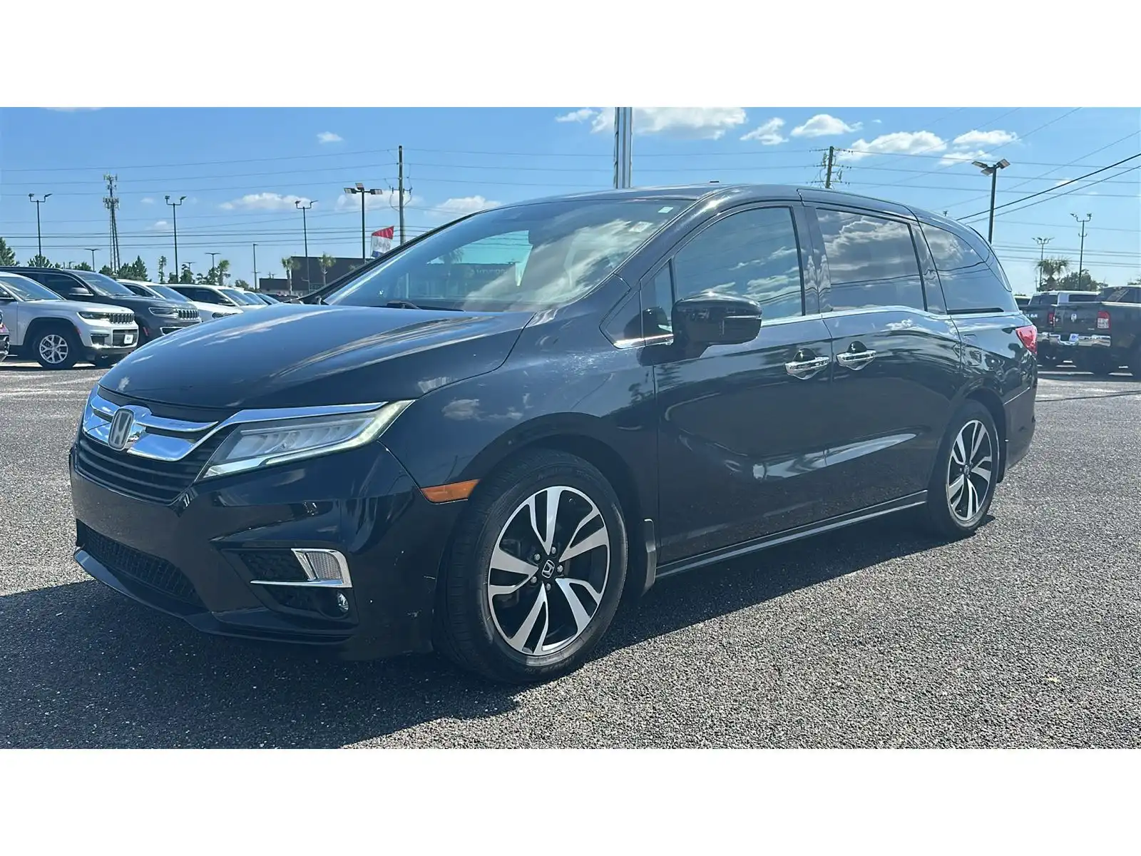 2018 Honda Odyssey Elite's photo