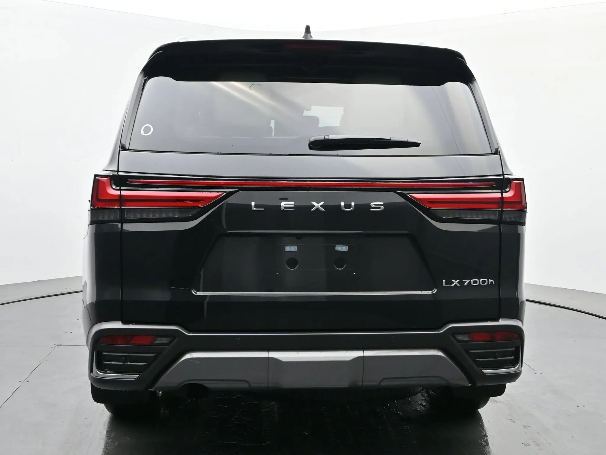 2026 Lexus LX 600 700h Luxury photo 4