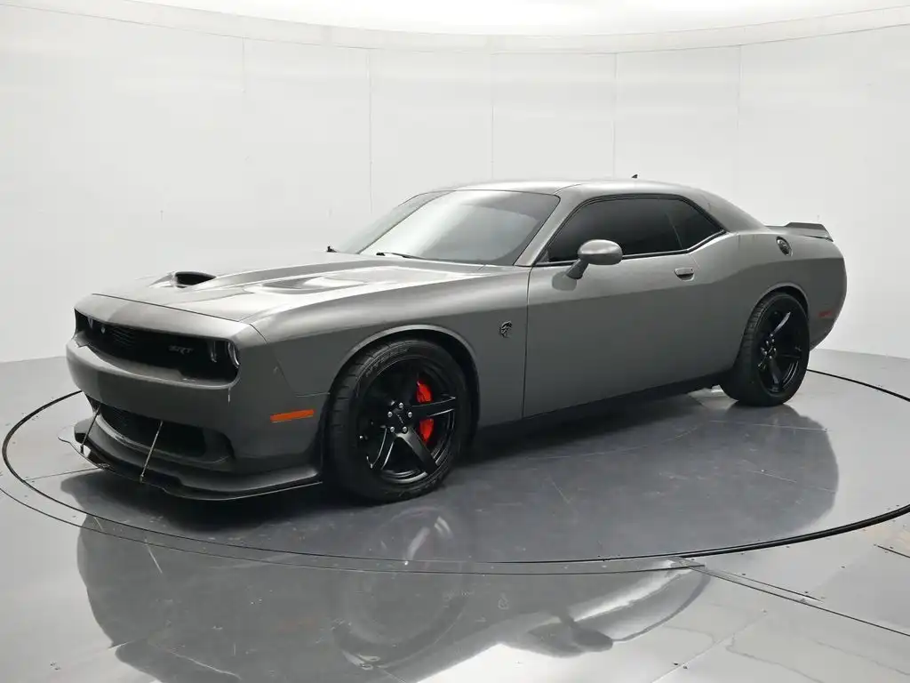 2017 Dodge Challenger SRT Hellcat's photo