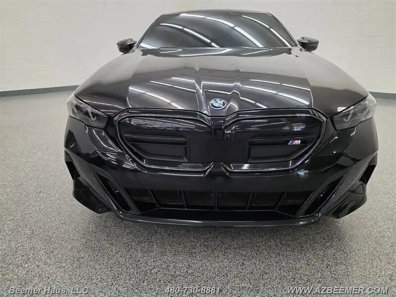 2024 BMW i5 M60 xDrive Sedan's photo