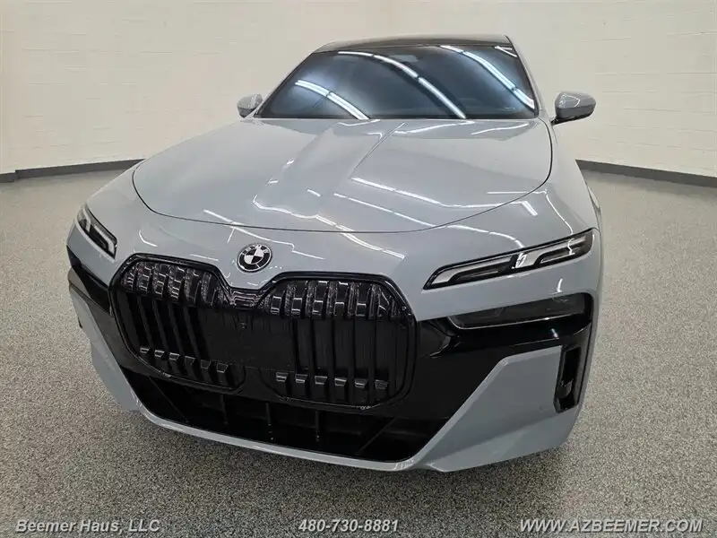 2023 BMW i7 xDrive60 Sedan's photo