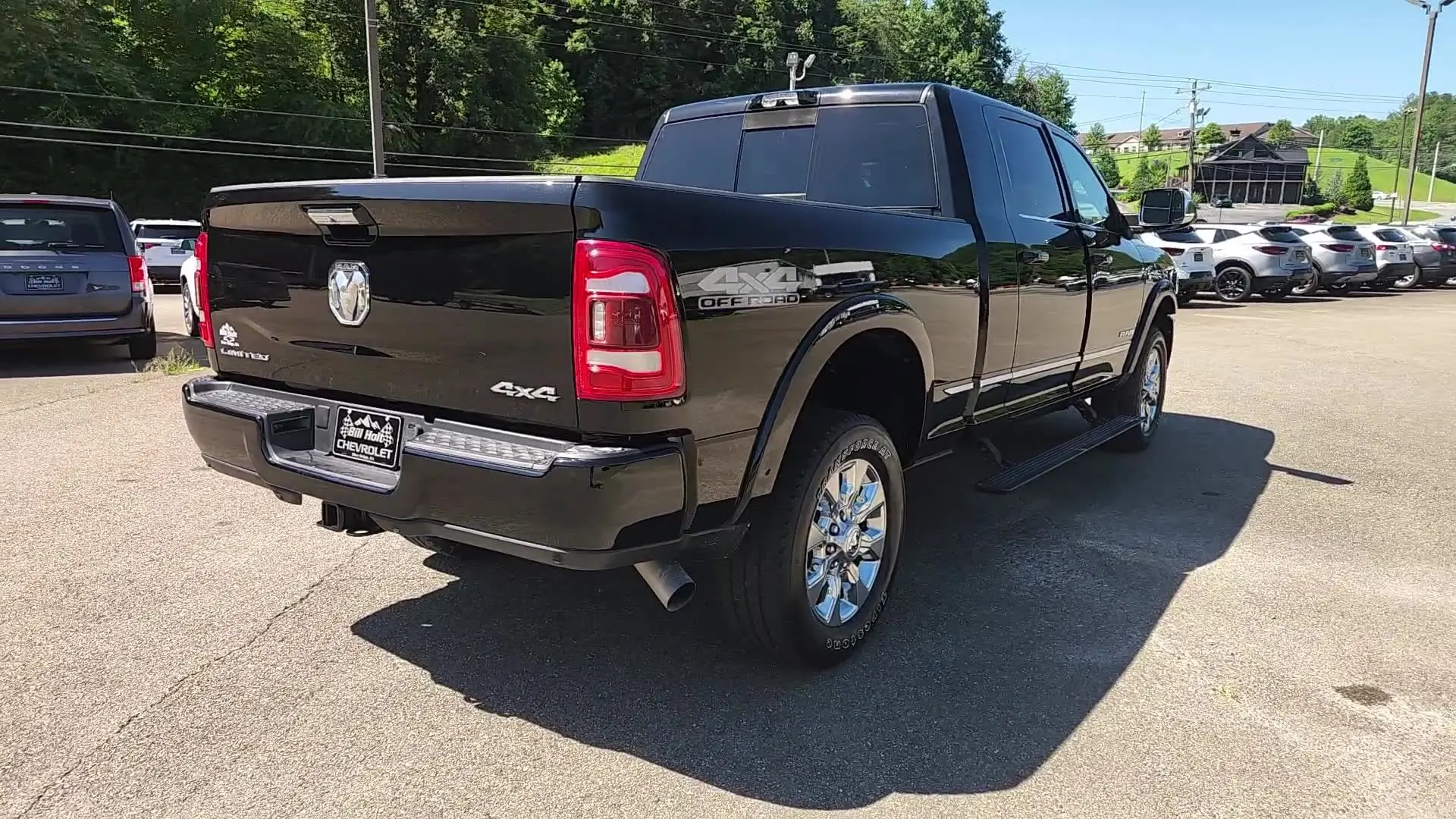 2021 RAM 2500 Laramie Limited 4WD Mega Cab photo 4