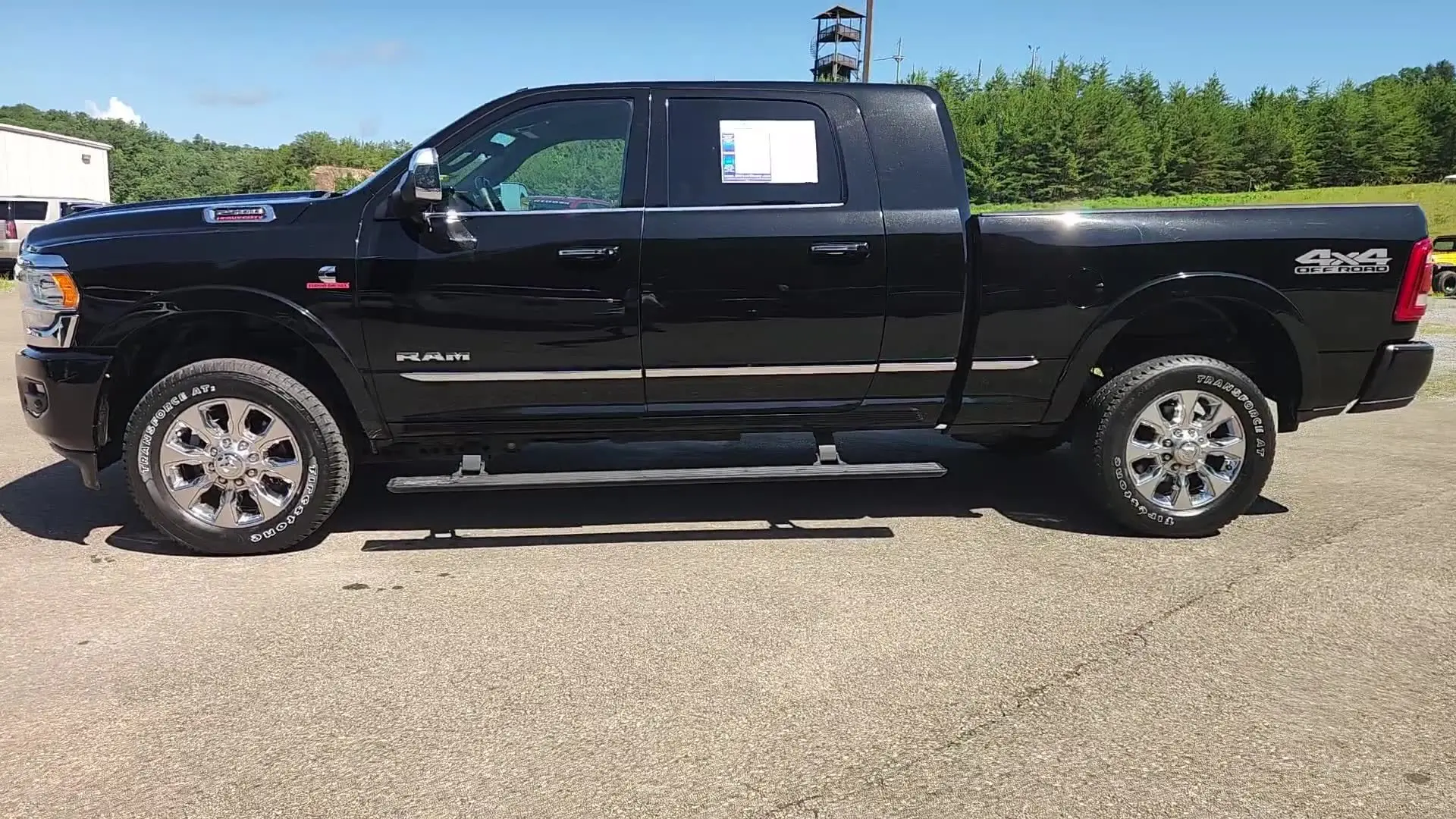 2021 RAM 2500 Laramie Limited 4WD Mega Cab photo 5