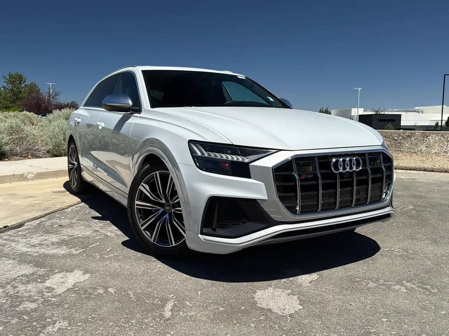 2023 Audi SQ8 Prestige's photo