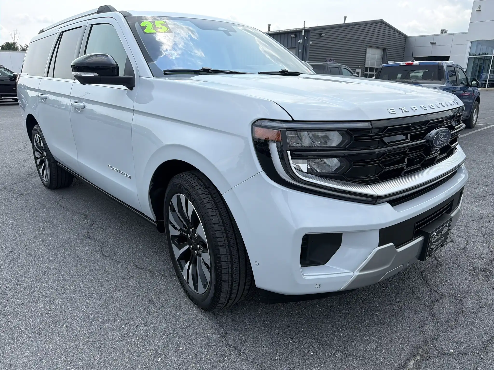 2025 Ford Expedition Platinum 4WD MAX's photo