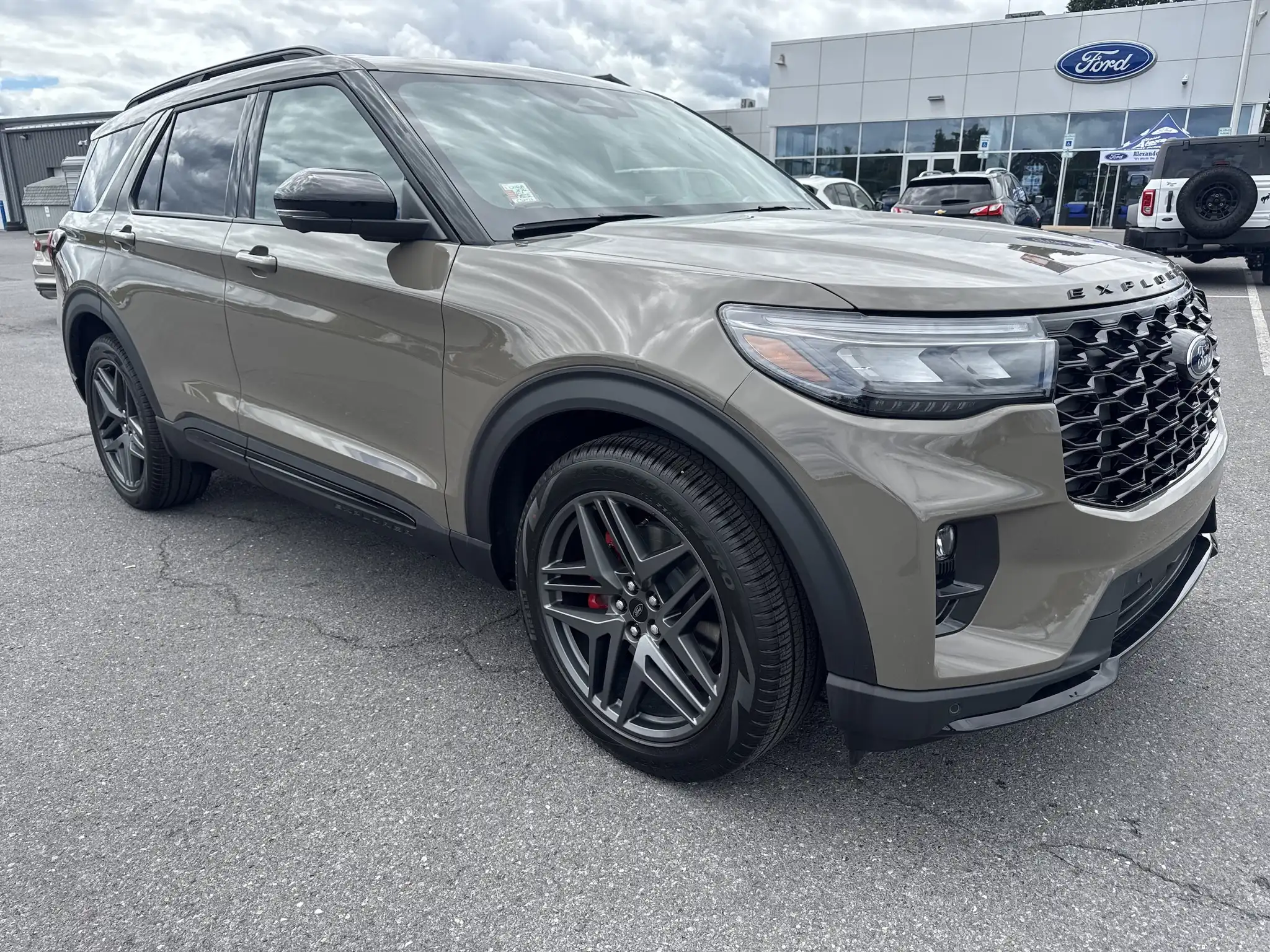 2026 Ford Explorer ST 4WD's photo