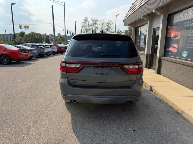 2025 Dodge Durango R/T AWD Plus photo 4