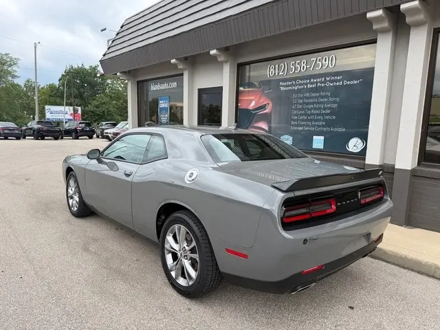 2023 Dodge Challenger SXT AWD Auto photo 3