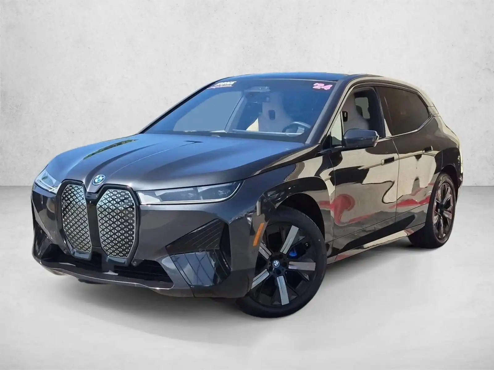 2024 BMW iX xDrive50's photo